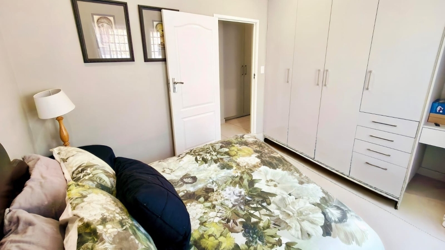 3 Bedroom Property for Sale in Van Der Hoff Park North West